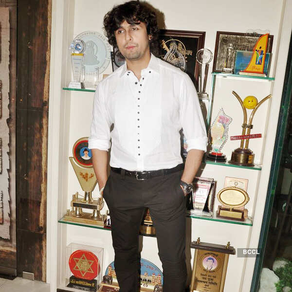 Sonu @ show controversy press meet