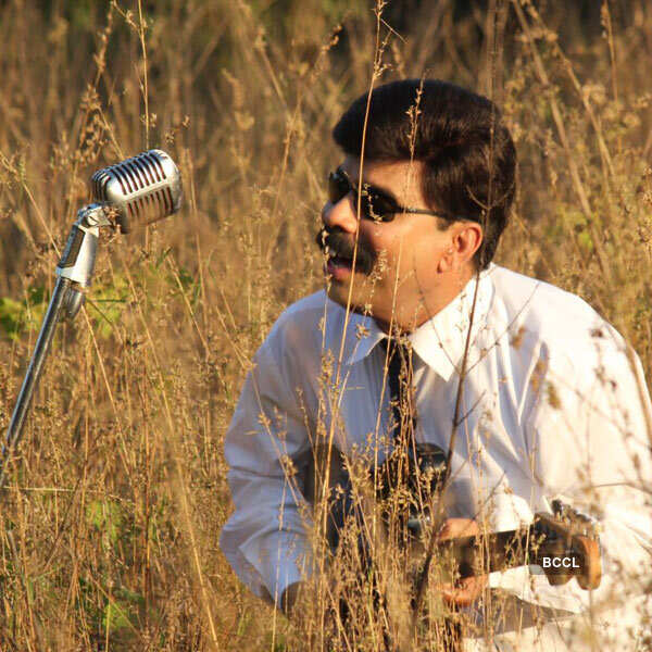 On the sets: 'Azhagan Azhagi'