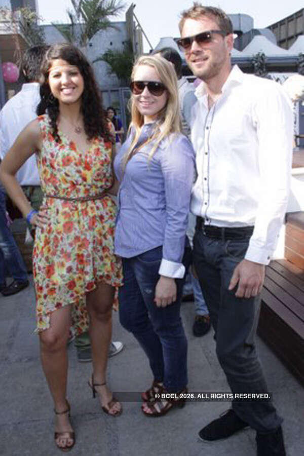 Nalin Gupta's b'day bash