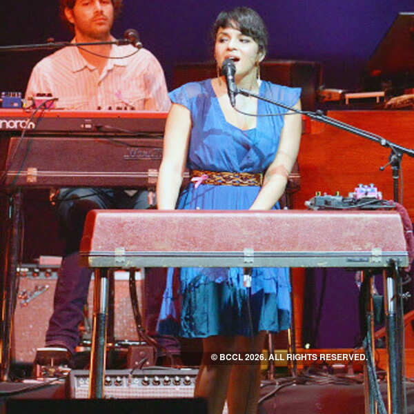 Norah performs in the city!