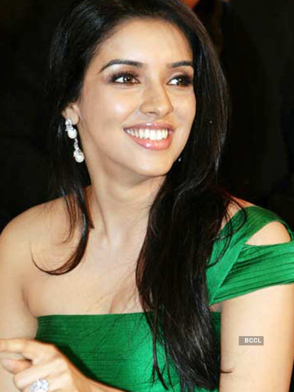 Asin to marry a US citizen?