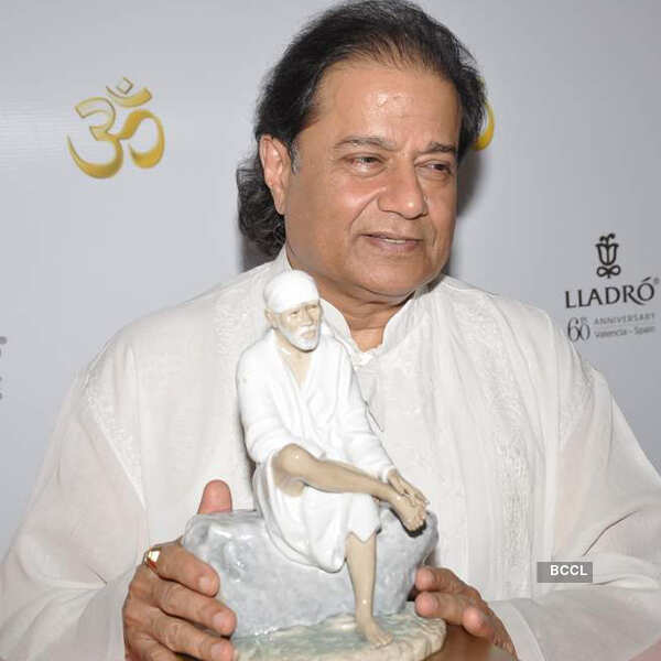 Anup Jalota launches 'Sai Baba' statue