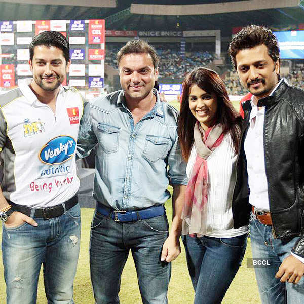 Celebrity Cricket League 2013 