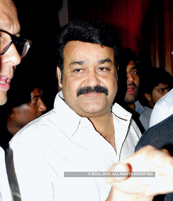 Stars party in style!