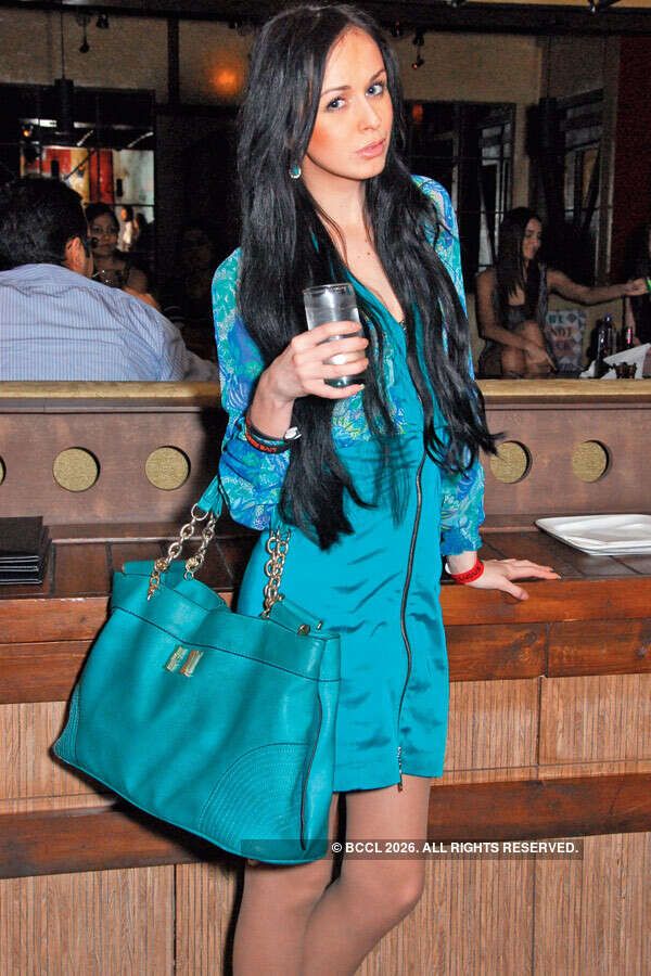 Girls' stylish evening out