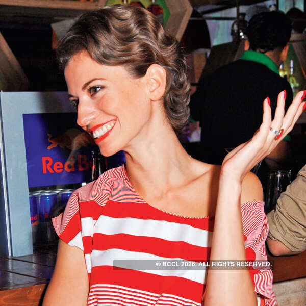 Girls' stylish evening out