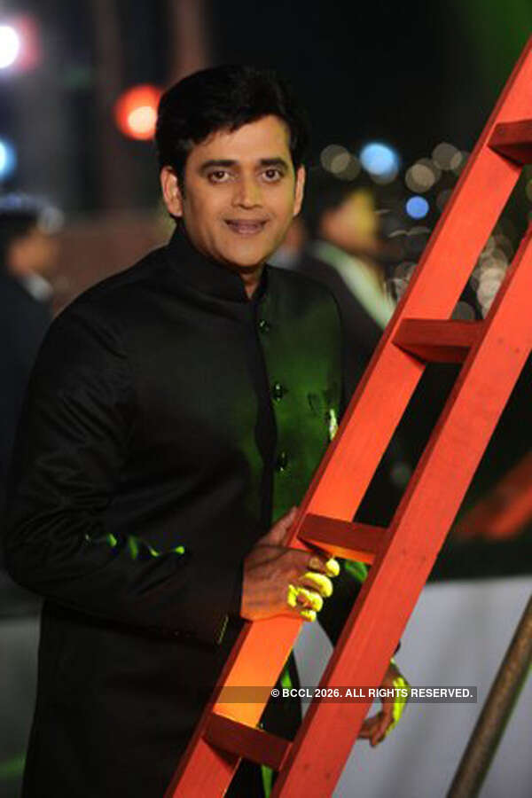 Film shoot: 'Bhajate Raho'