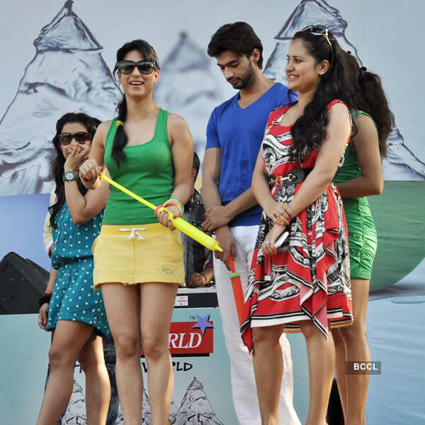 Holi celebrations @ Esselworld