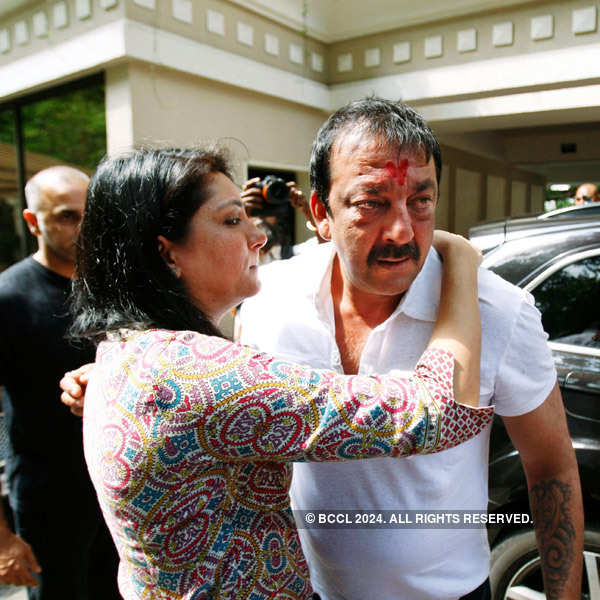 Warrant against Sanjay Dutt for non-appearance in court