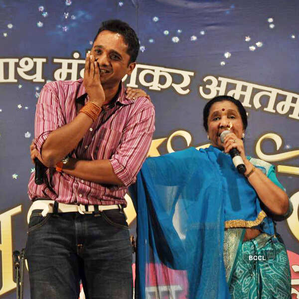 Mangeshkars at a concert