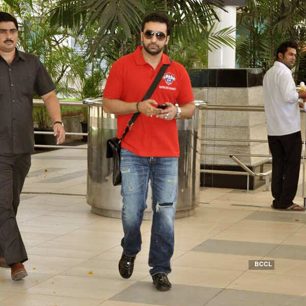 Celebs return from charity match