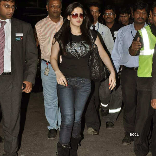 Stars leave for TOIFA