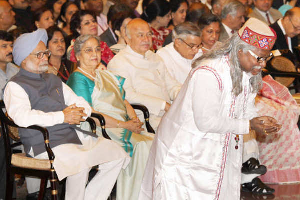 Celebs Honoured: Padma Awards