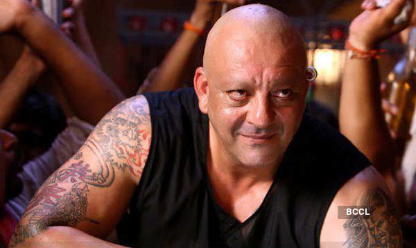 Sanjay Dutt decides to surrender on April 18