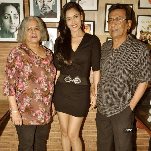 Hrishita enjoys 'Bong' food