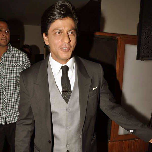 SRK launches 'Filmfare' spl. issue