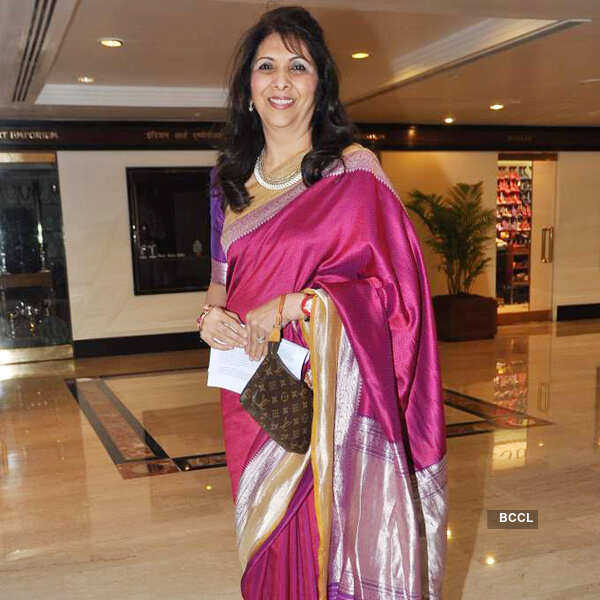 Celebs @ charity awards night