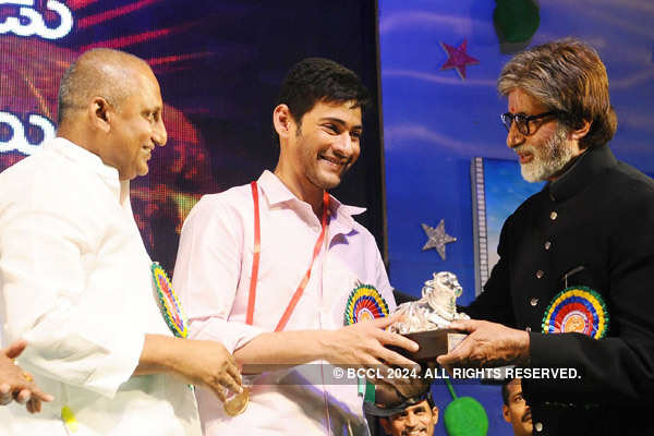Big B felicitated at Nandi Awards 