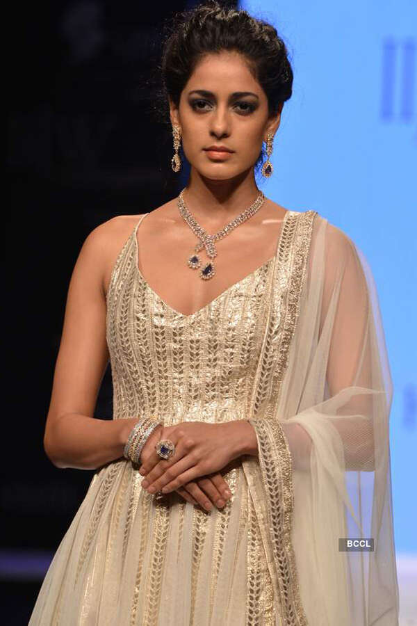 IIJW '13: Charu Jewels