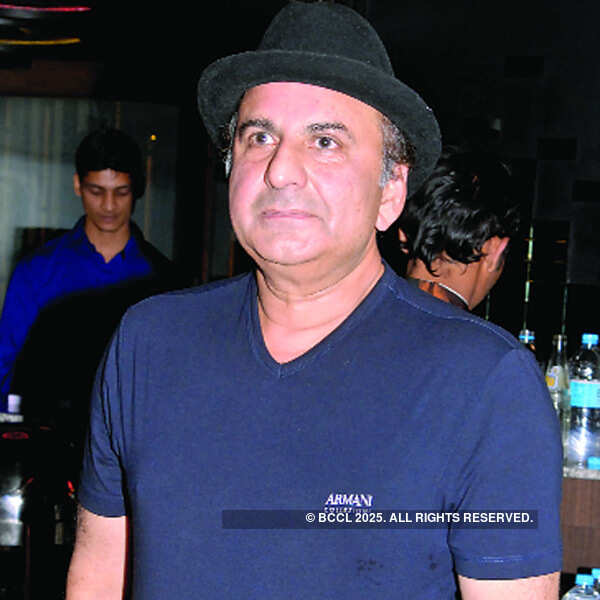 Sangeeta, Gopal Arora's crazy party