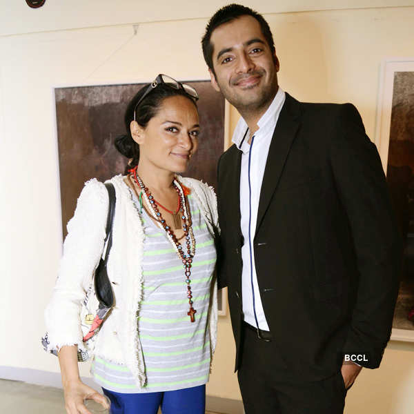 Celebs @ photo exhibition