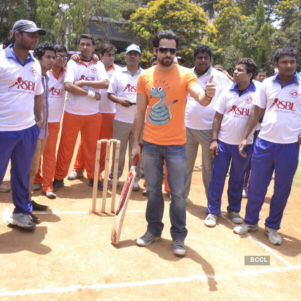 Emraan at Media Cup 2013