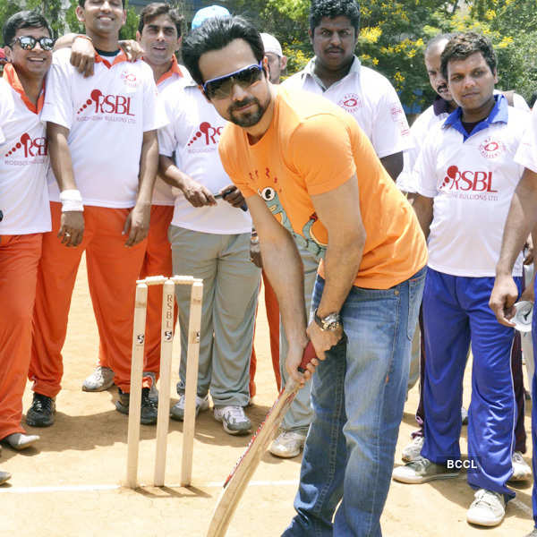 Emraan at Media Cup 2013