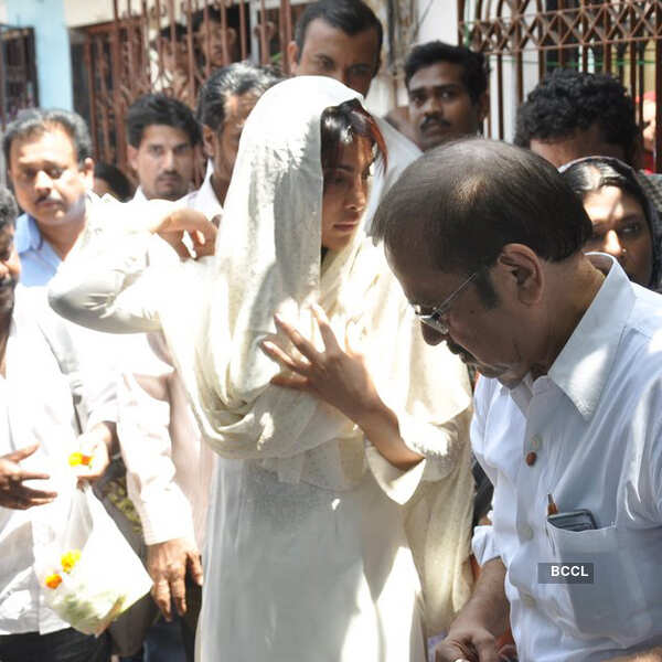 Priyanka @ assistant's funeral