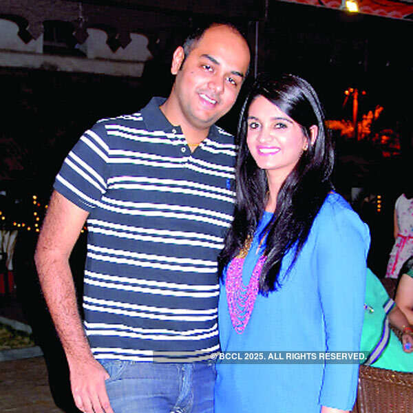 Siddharth, Priyanka Jaiswal's 5th anniversary