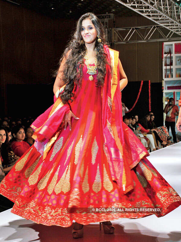 Pink Wedding - an Ode to Weavers