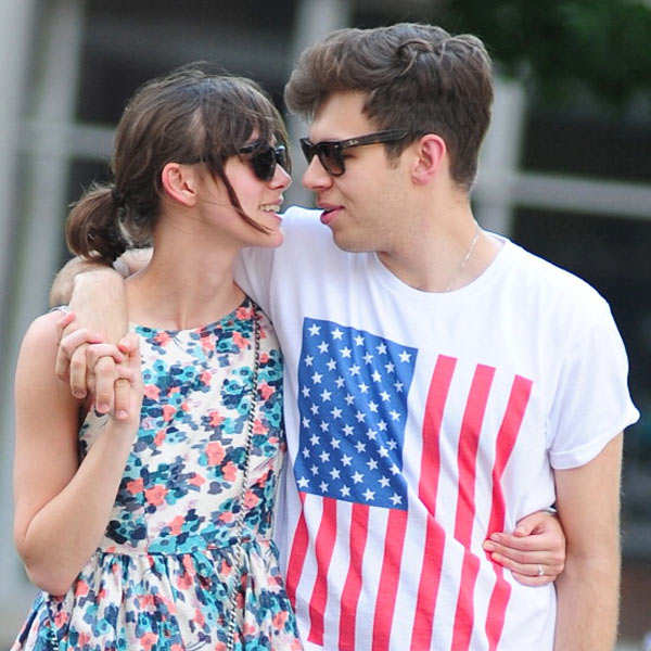 Keira Knightley weds James Righton