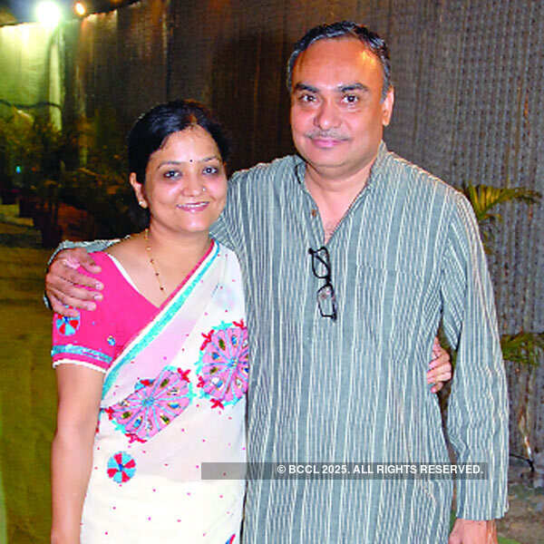 Sunil, Vidhi Agrawal's housewarming party