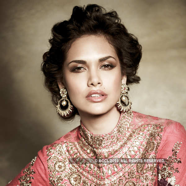 Esha Gupta is getting engaged to designer Nikhil Thampi! Here’s the truth...