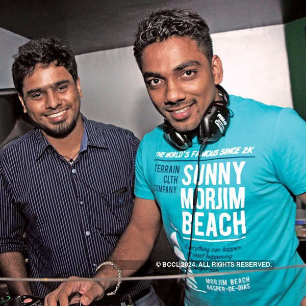 DJ Tominen and Asif Jamal rock a party