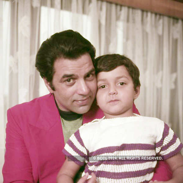 Dharmendra's TOI Archives - 100 Years of Indian Cinema