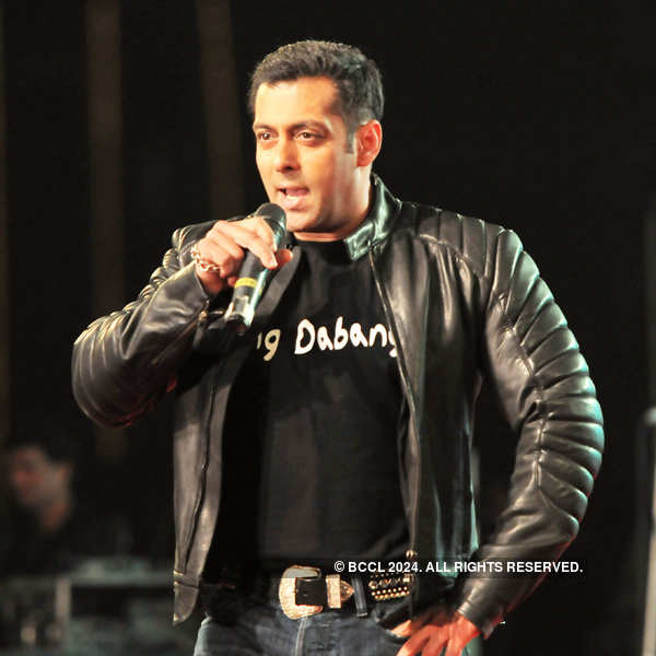 Salman supports Sana