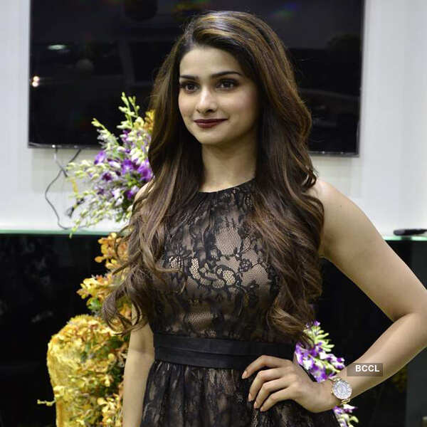 Prachi Desai launches 10 Jewel studio