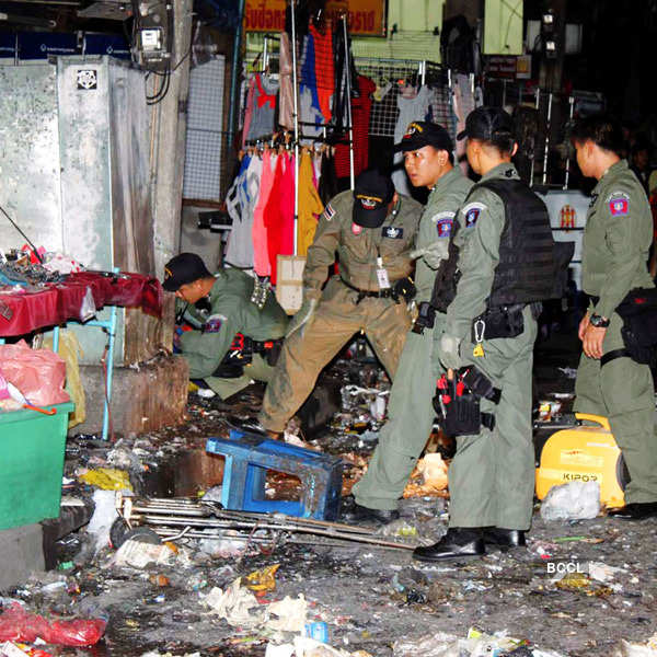 Bomb blast rocks market in Bangkok