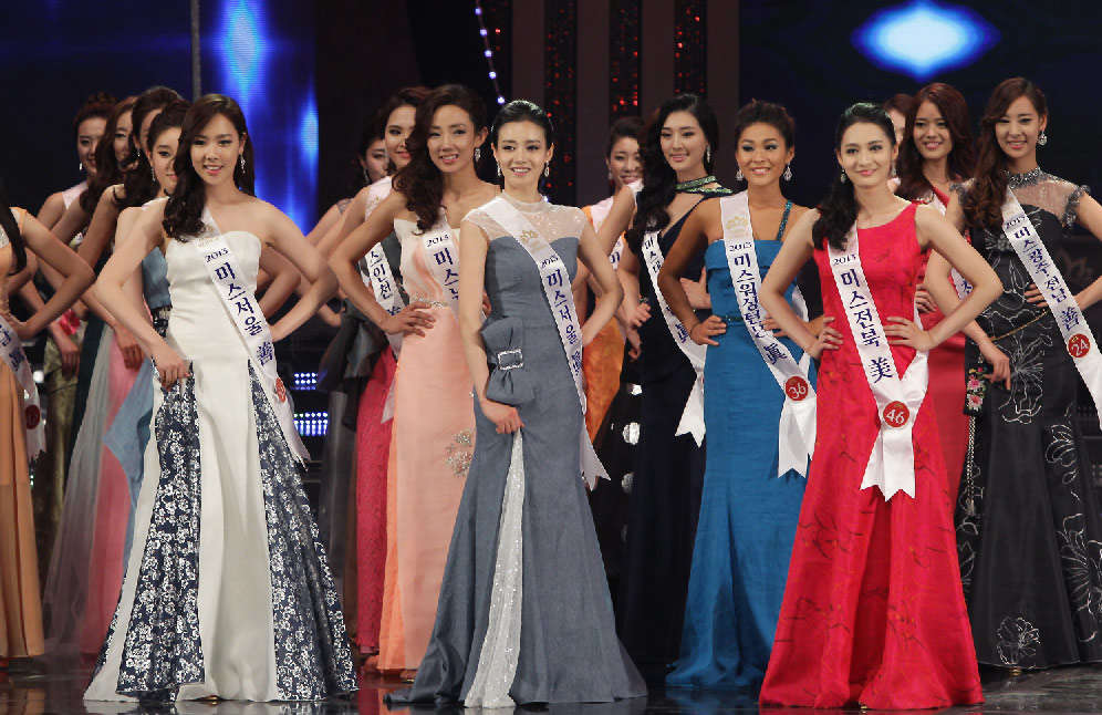 Contestants Perform Onstage During The 2013 Miss Korea Beauty Pageant 