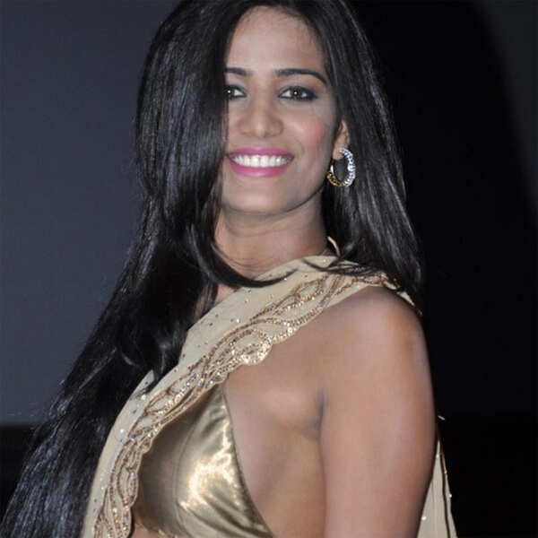 Poonam launches Nasha