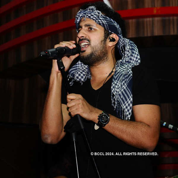 Suryaveer Hooja's gig @ Striker