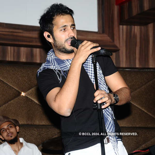 Suryaveer Hooja's gig @ Striker