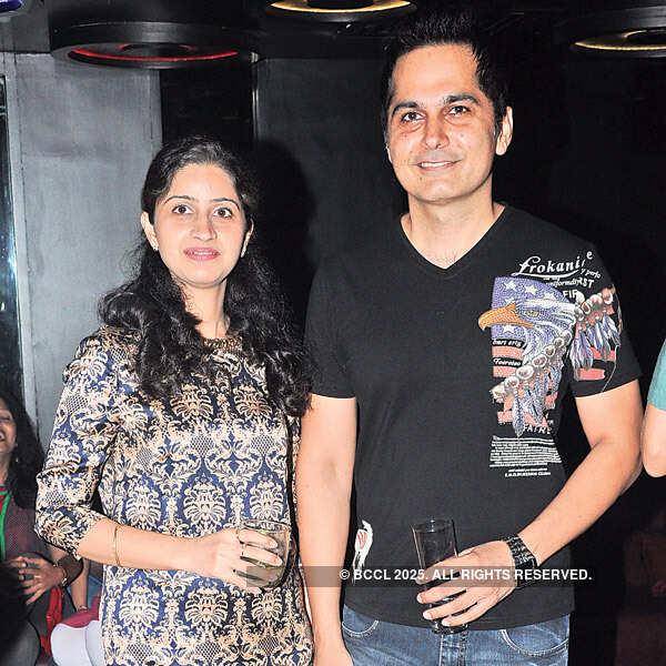 Neetu, Ritesh Arora's 10th anniversary bash 