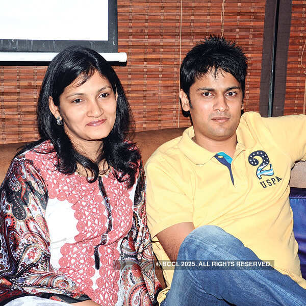 Neetu, Ritesh Arora's 10th anniversary bash 