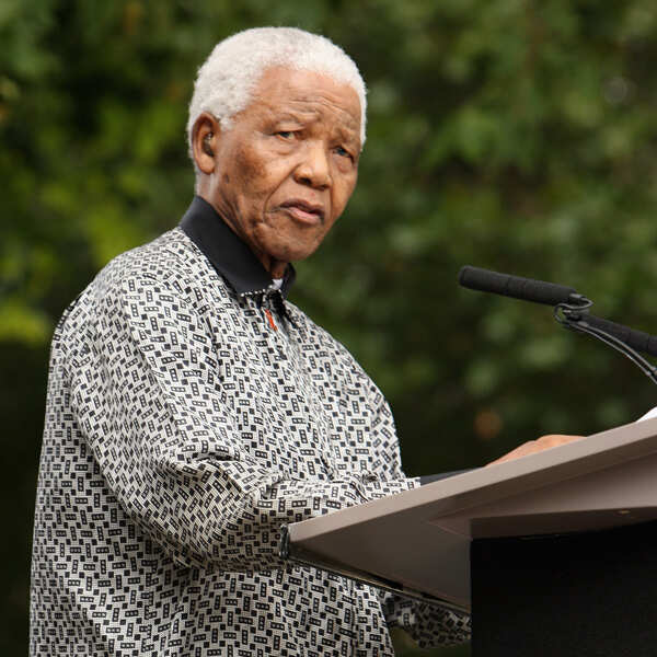 Nelson Mandela passes away