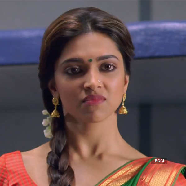 Deepika Padukone in a still from the film Chennai Express.