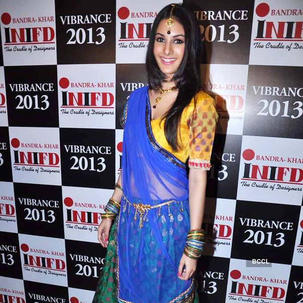 Issaq cast @ Vibrance 2013 show