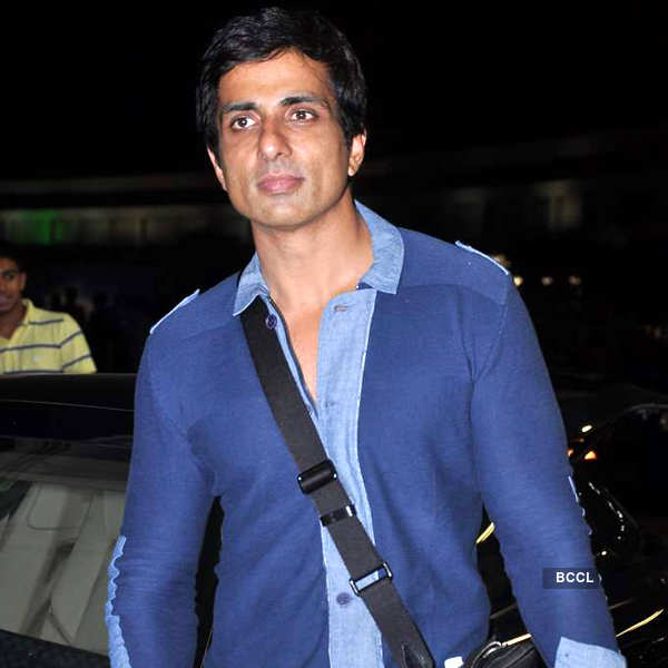 Celebs leave for IIFA 2013