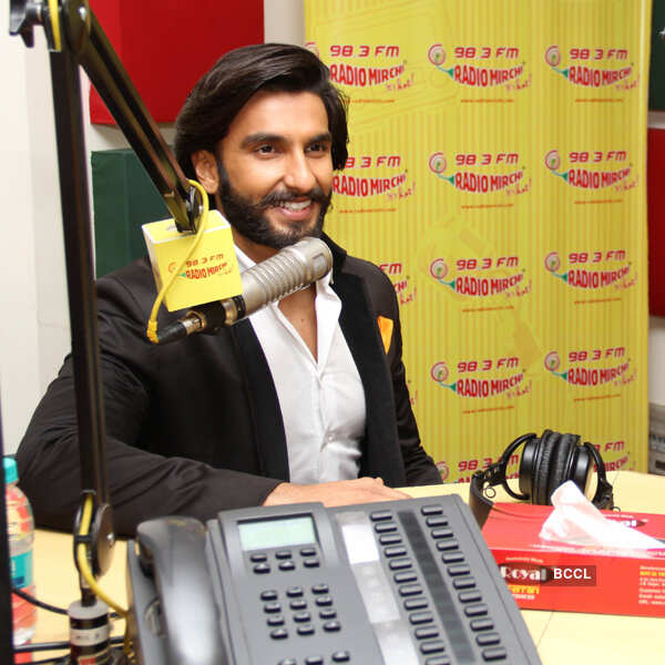 Ranveer, Sonakshi @ Radio Mirchi