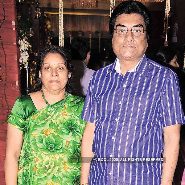 Sunita, Gopal Goyal's 25th wedding anniversary